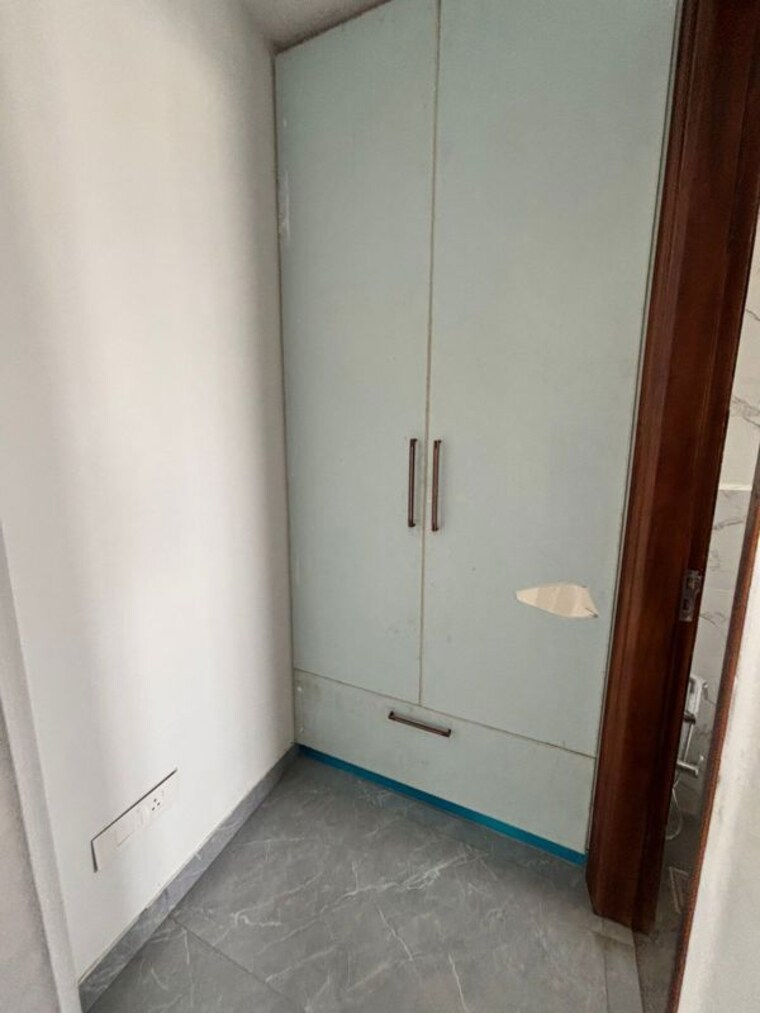 Room, sector 11 3 Bedroom 2250 Sq.Ft. Builder Floor In Sector 11 Panchkula 9704584