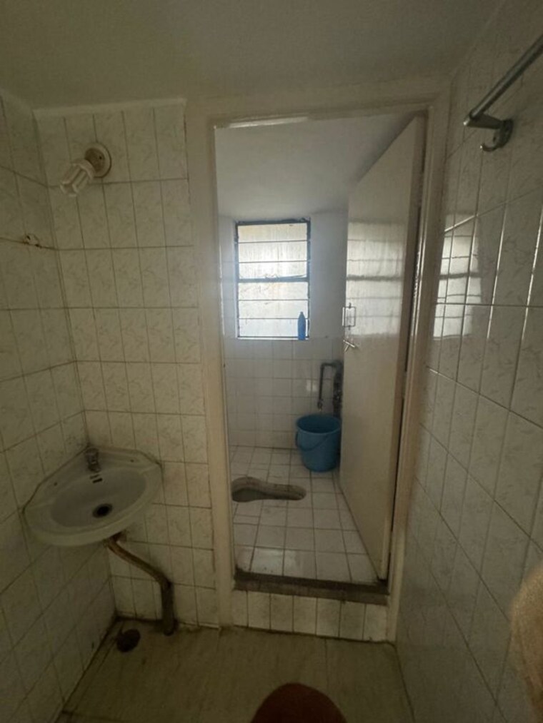 Bathroom, aundh 2 Bedroom 1200 Sq.Ft. Apartment In Aundh Pune 9666719