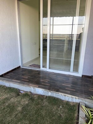 Room in 2 BHK Apartment at Kolte Patil Life Republic, Hinjewadi – for Rent