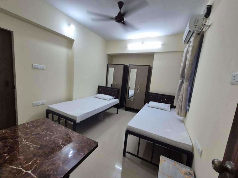 Room, goregaon west Pg For Boys & Girls In Goregaon West 9687731