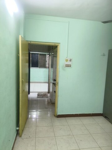 Room in 2 BHK Apartment at Nebula Darshan, Kalyan West – for Rent