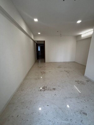 Room in 3 BHK Apartment at Ekta Tripolis, Goregaon West – for Rent