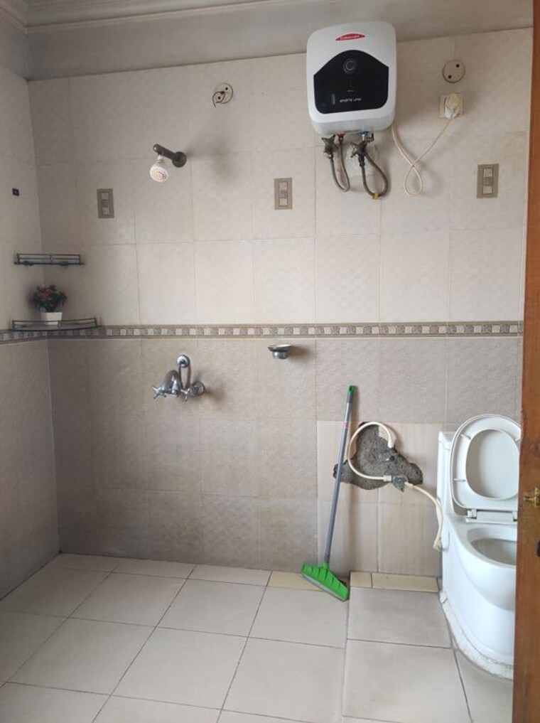 Bathroom, lalpur 5 Bedroom 6000 Sq.Ft. Independent House In Lalpur Ranchi 9670061