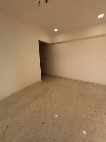 Room in 3 BHK Apartment at Ekta Tripolis, Goregaon West – for Rent