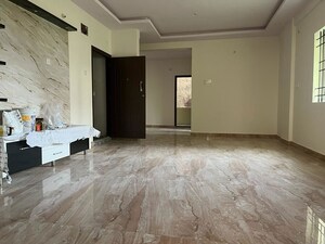Room in 3 BHK Builder Floor at Sanjay Nagar – for Rent
