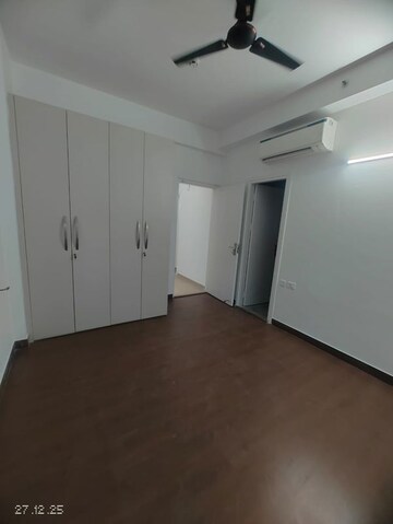 Room in 3 BHK Apartment at Mapsko Mount Ville, Sector 79 – for Rent