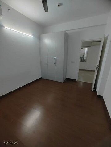 Room in 3 BHK Apartment at Mapsko Mount Ville, Sector 79 – for Rent