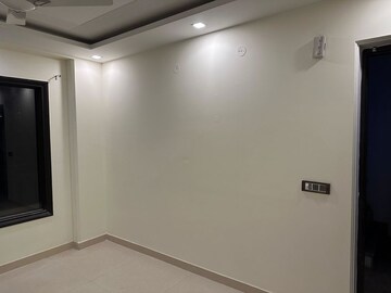 Room in 3 BHK Apartment at Ansal API Esencia, Sector 67 – for Rent