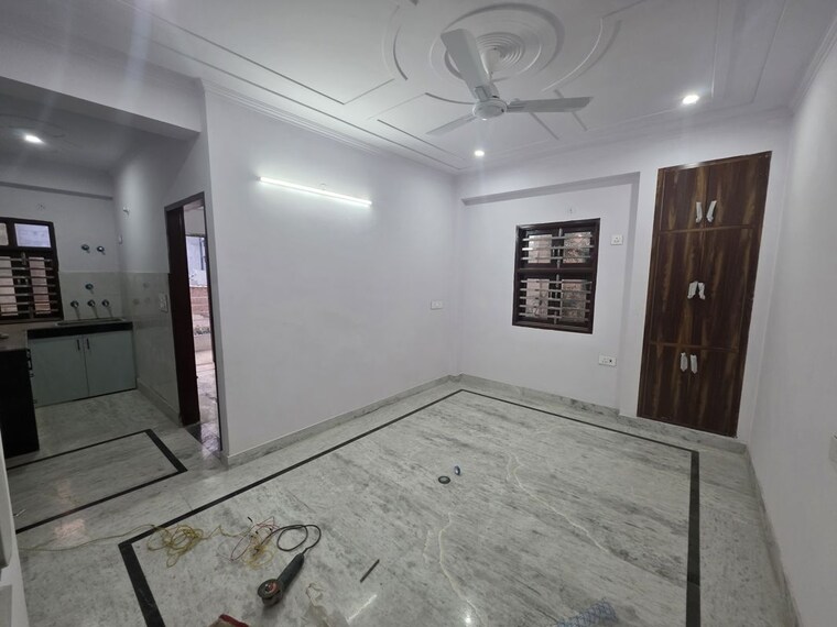 Room, pochanpur colony 2 Bedroom 600 Sq.Ft. Builder Floor In Pochanpur Colony Delhi 9705673