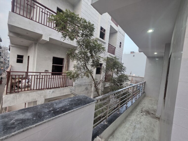 Exterior View, pochanpur colony 2 Bedroom 600 Sq.Ft. Builder Floor In Pochanpur Colony Delhi 9705673
