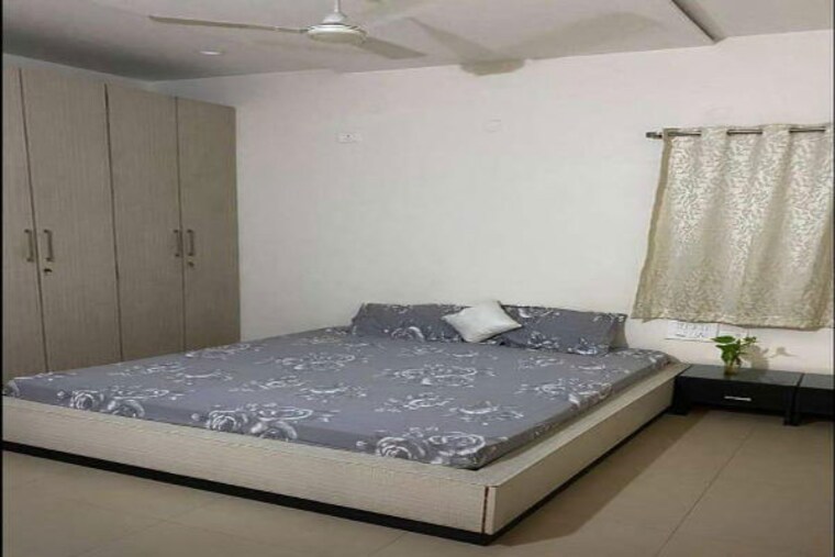 Bedroom, dn nagar 3 Bedroom 1240 Sq.Ft. Apartment In Dn Nagar Mumbai 9705663