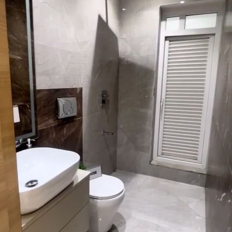 Attached Bathroom, kurla east 1 Bedroom 390 Sq.Ft. Apartment In Kurla East Mumbai 9307094