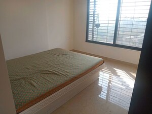 Bedroom in 2 BHK Apartment at Dn Nagar – for Rent