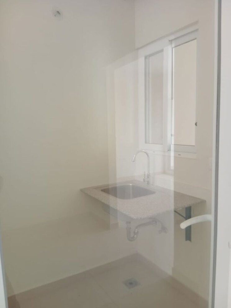 Bathroom, godrej-park-retreat 2 Bedroom 998 Sq.Ft. Apartment In Sarjapur Road Bangalore 9705408