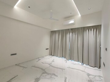 Bathroom in 5 BHK Apartment at Midcity Shikhar, Andheri West – for Sale