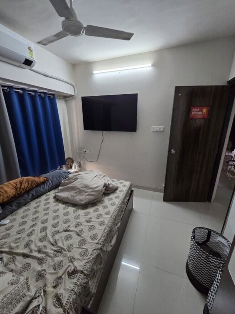 Bedroom, dn nagar 2 Bedroom 700 Sq.Ft. Apartment In Dn Nagar Mumbai 9705851