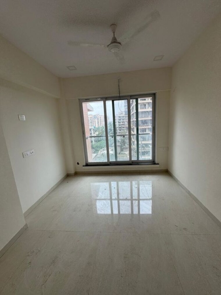 Room, andheri west 2 Bedroom 500 Sq.Ft. Apartment In Andheri West Mumbai 9705857