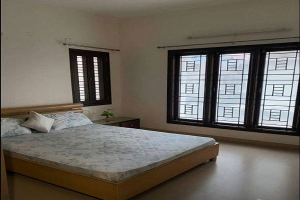 3 BHK + Servant Room Apartment For Rent in DN Nagar