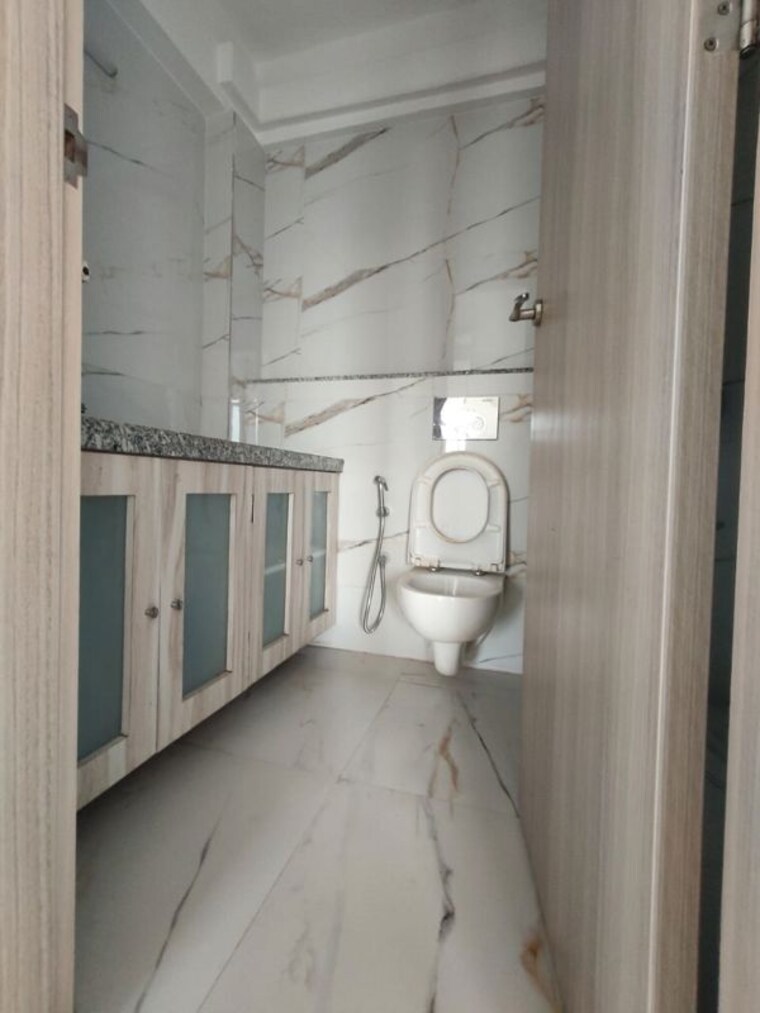 Bathroom, wadhwa-pristine 2 Bedroom 760 Sq.Ft. Apartment In Matunga West Mumbai 9705864