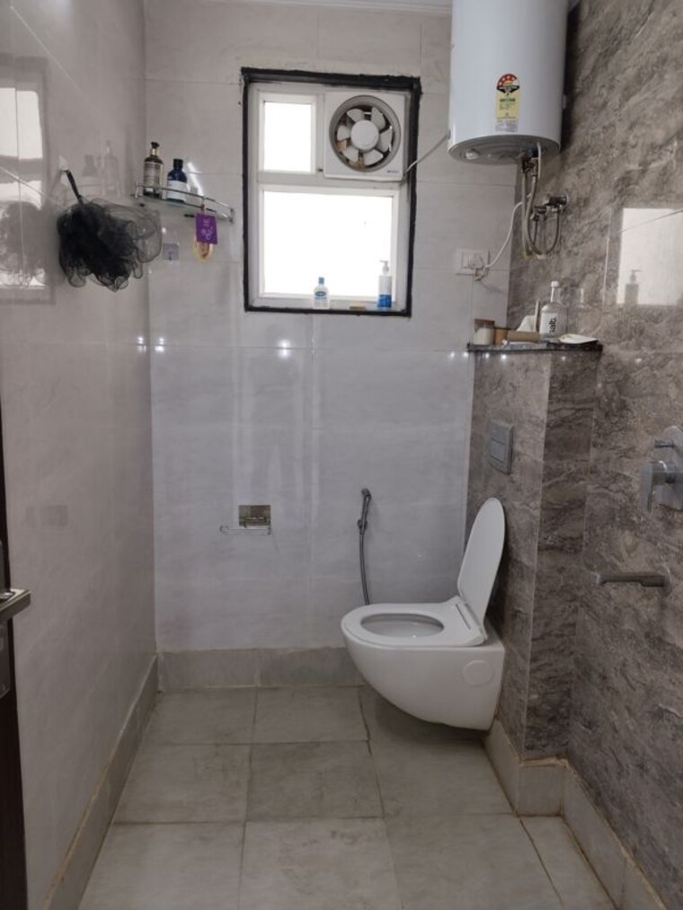 Bathroom, panchsheel vihar 3 Bedroom 1225 Sq.Ft. Apartment In Panchsheel Vihar Delhi 9706018