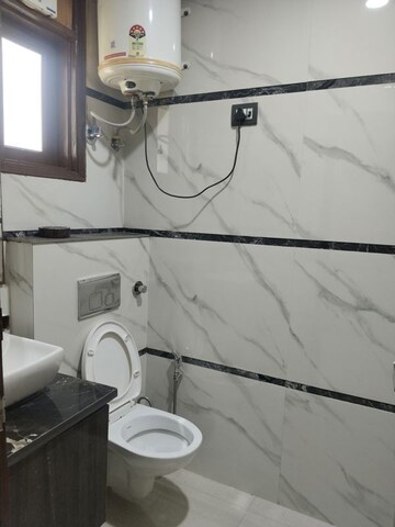 Bathroom in 1 BHK Apartment at Panchsheel Vihar – for Rent