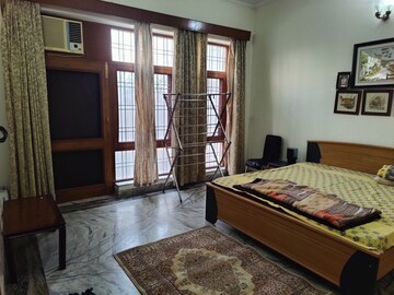 Bedroom in 3 BHK Independent House at Adinath Nagar – for Rent