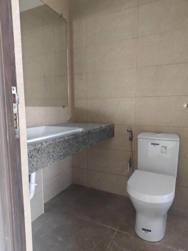 Bathroom, kalpataru-magnus 3 Bedroom 1321 Sq.Ft. Apartment In Bandra East Mumbai 9706223