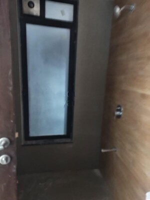 Room in 2 BHK Apartment at Kalpataru Magnus, Bandra East – for Rent