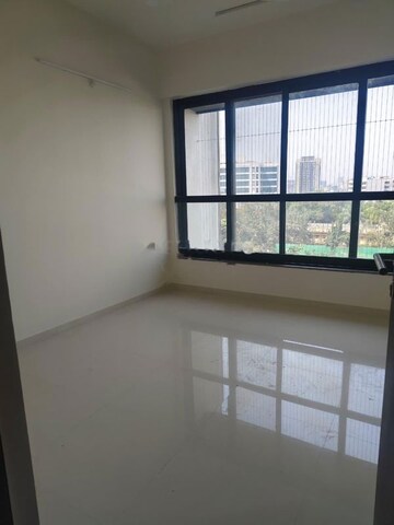 Room in 2 BHK Apartment at Kalpataru Magnus, Bandra East – for Rent