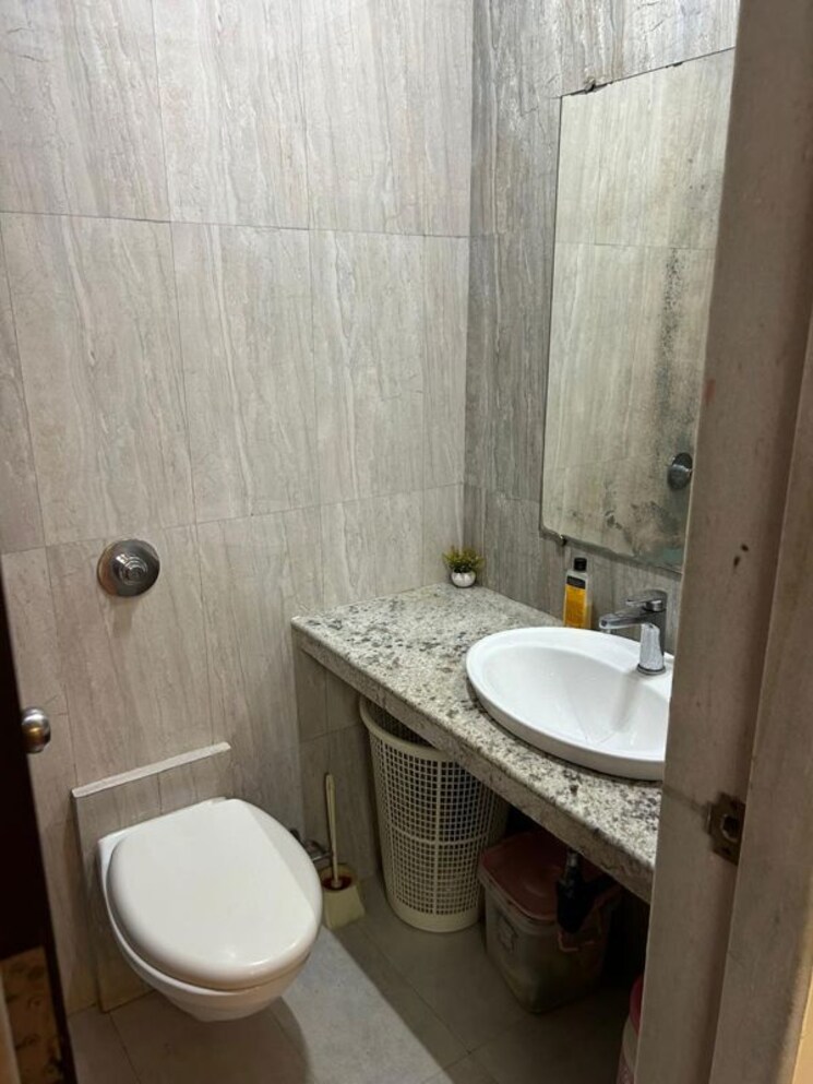 Bathroom, nahar-amrit-shakti-water-lily-and-white-lily 2 Bedroom 900 Sq.Ft. Apartment In Chandivali Mumbai 9706403