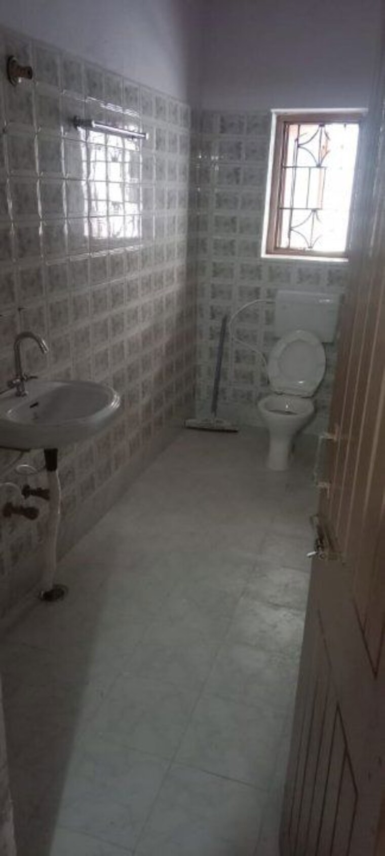 Bathroom, anandpuri 3 Bedroom 1700 Sq.Ft. Independent House In Anandpuri Patna 9703490