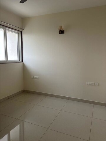 Room in 3 BHK Apartment at Prestige Falcon City, Konanakunte – for Rent