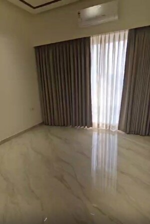 Room in 4 BHK Builder Floor at Sector 84 – for Sale