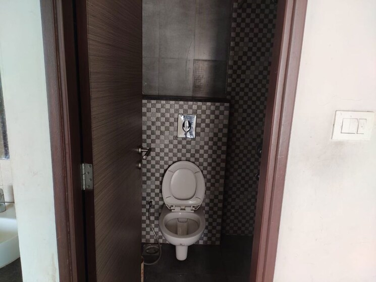 Bathroom, the-wadhwa-the-address 2 Bedroom 1046 Sq.Ft. Apartment In Ghatkopar West Mumbai 9706563