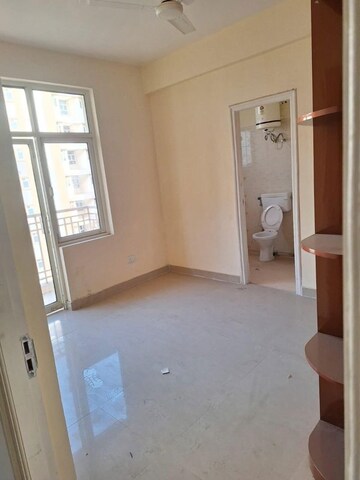 Room in 2 BHK Apartment at Shree Vardhman Mantra, Sector 67 – for Rent