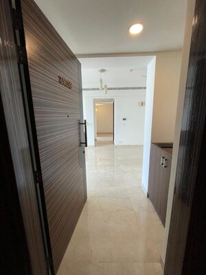 Bathroom in 3 BHK Apartment at M3M Golf Estate, Sector 65 – for Rent