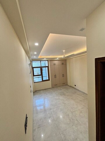 Room in 3 BHK Builder Floor at Greater Kailash I – for Sale