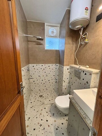 Team Area in 3 BHK Builder Floor at Greater Kailash I – for Sale