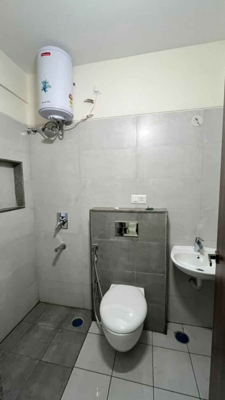 Bathroom, dsr-highland-greenz 2 Bedroom 1210 Sq.Ft. Apartment In Doddakannelli Bangalore 9706706