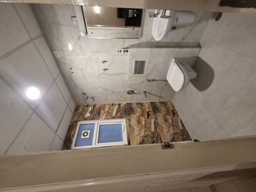 Kitchen in 3 BHK Apartment at Omaxe The Palace, Gomti Nagar – for Sale