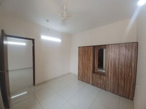 Room in 3 BHK Apartment at Helio at Brigade El Dorado, Bagaluru – for Rent