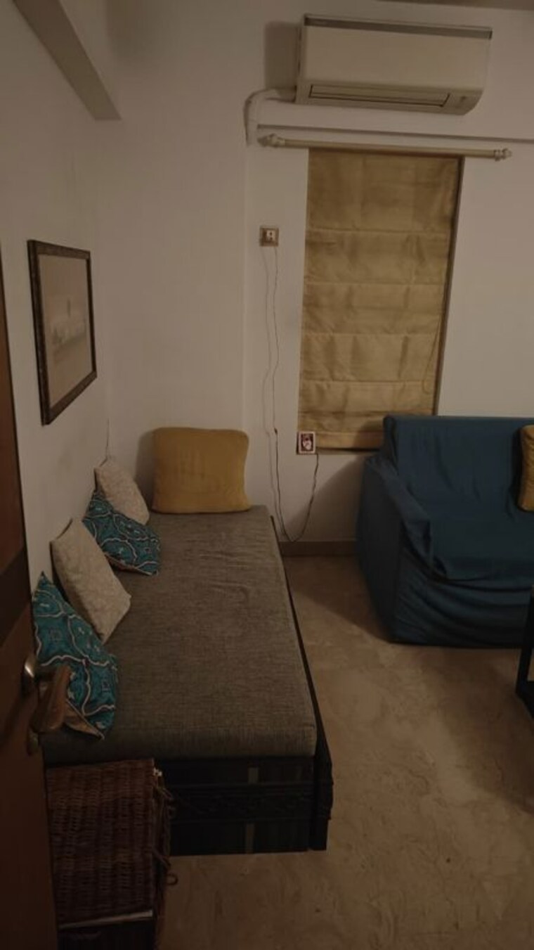 Living Room, khar west 3 Bedroom 1100 Sq.Ft. Apartment In Khar West Mumbai 9706989