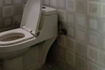 Bathroom in 2 BHK Apartment at Shapoorji Pallonji BKC 28, Bandra East – for Rent