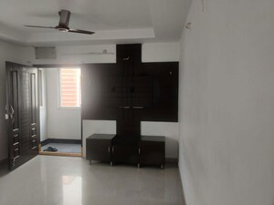 Room in 3 BHK Apartment at Kakatiya Hills, Jubilee Hills – for Sale