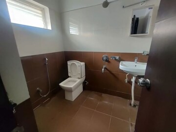 Attached Bathroom in 3 BHK Apartment at Kakatiya Hills, Jubilee Hills – for Sale