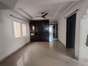 Room in 3 BHK Apartment at Kakatiya Hills, Jubilee Hills – for Sale