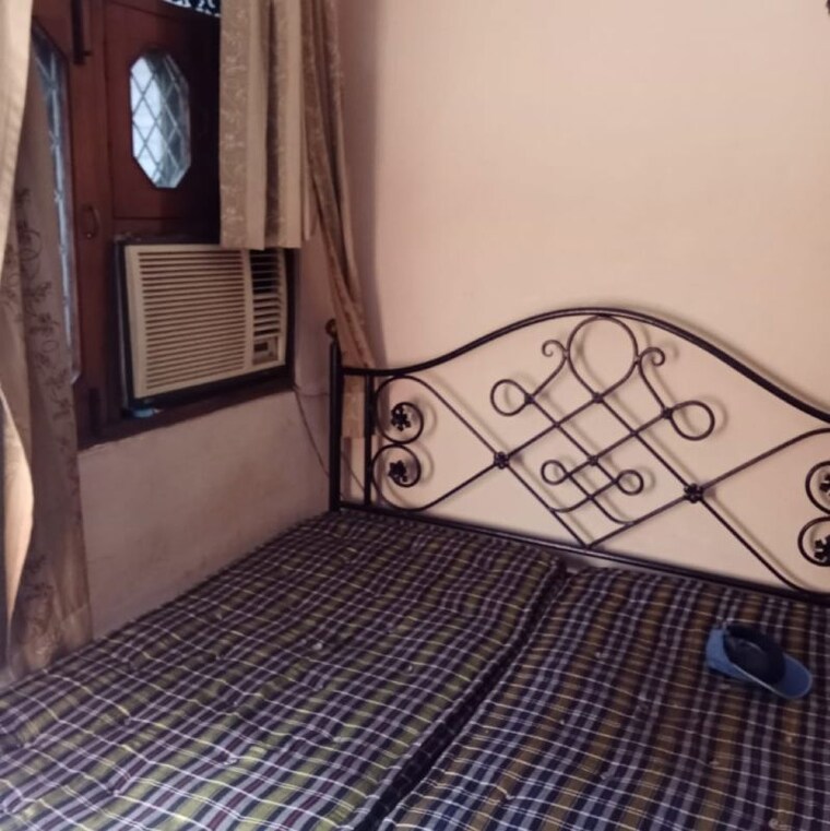 Bathroom, lajpat nagar 4 1 Bedroom 60 Sq.Yd. Builder Floor In Lajpat Nagar 4 Delhi 9707354