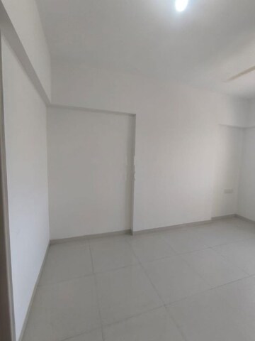 2 BHK Apartment For Rent in Kohinoor Sapphire 2, Tathawade