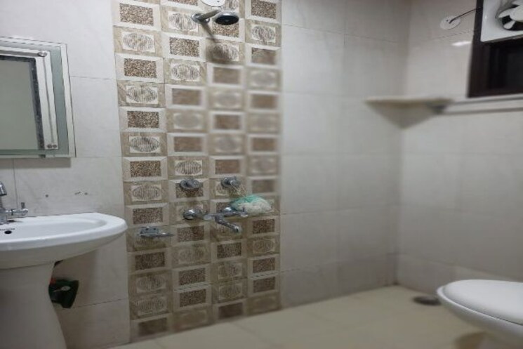 Bathroom, malviya nagar 2 Bedroom 1000 Sq.Ft. Builder Floor In Malviya Nagar Delhi 9707508