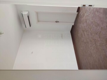 Room in 3 BHK Apartment at Mapsko Mount Ville, Sector 79 – for Rent